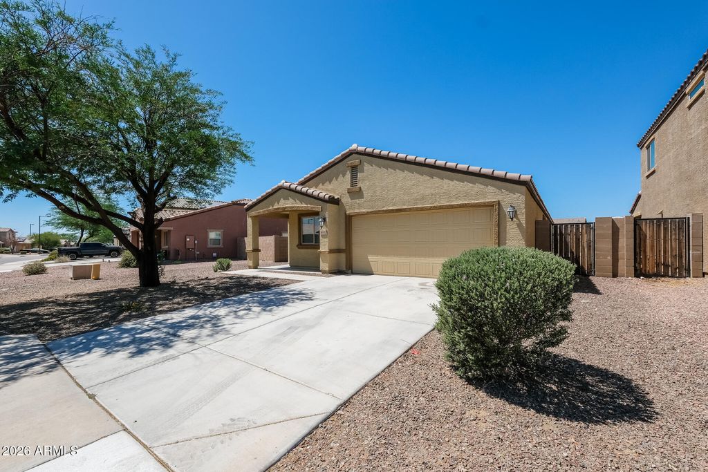 8952 S 253RD Avenue, Buckeye, AZ 85326 — photo 2