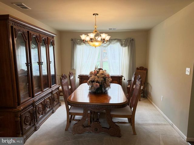 6 SKYHOOK CIRCLE, Woodbury, NJ 08096
