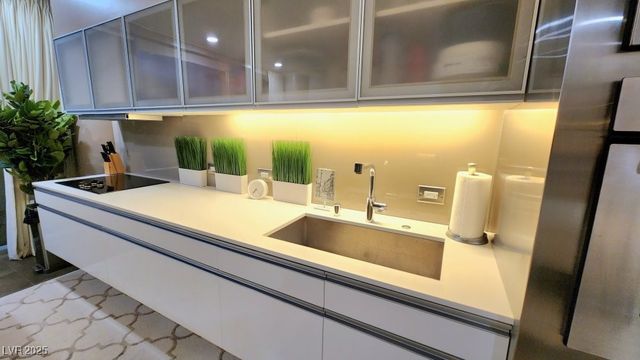 3722 Las Vegas Boulevard 809, Las Vegas, NV 89158