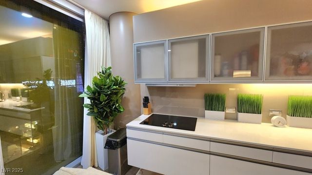 3722 Las Vegas Boulevard 809, Las Vegas, NV 89158