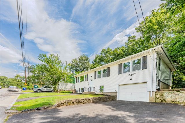 31 ridgeway Avenue, Providence, RI 02909