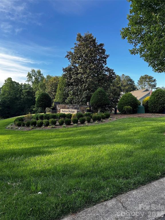 308 Harbor Watch Drive, Connelly Springs, NC 28612