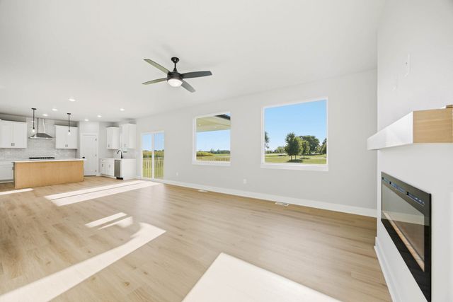 901 Walnut Drive, Norwalk, IA 50211
