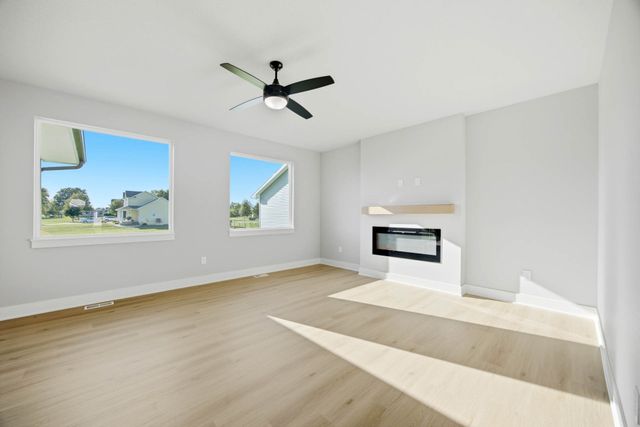 901 Walnut Drive, Norwalk, IA 50211