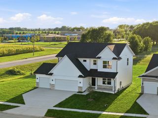 901 Walnut Drive, Norwalk, IA 50211