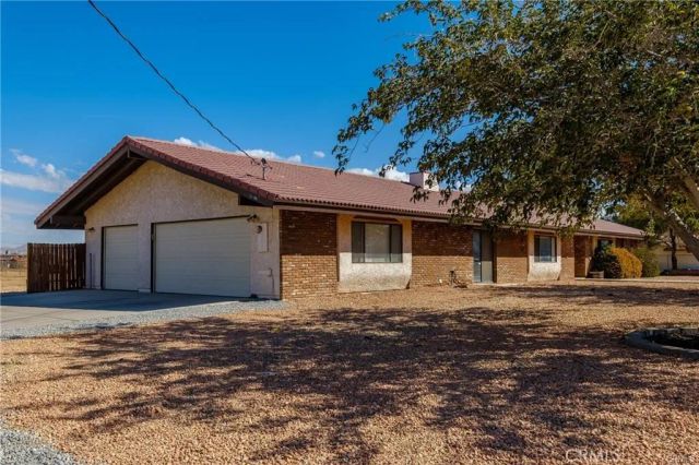 21186 Standing Rock Avenue, Apple Valley, CA 92307