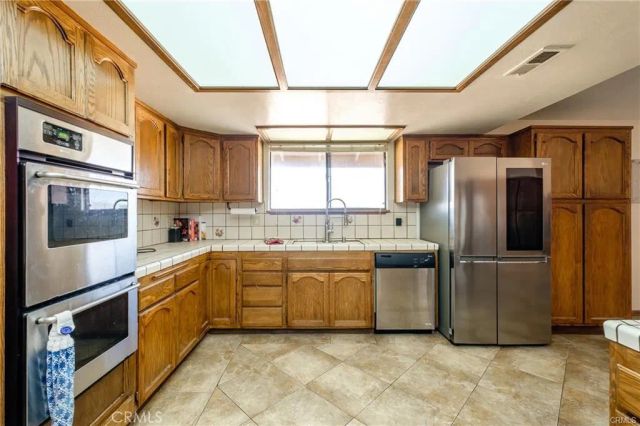 21186 Standing Rock Avenue, Apple Valley, CA 92307