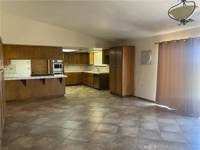 21186 Standing Rock Avenue, Apple Valley, CA 92307