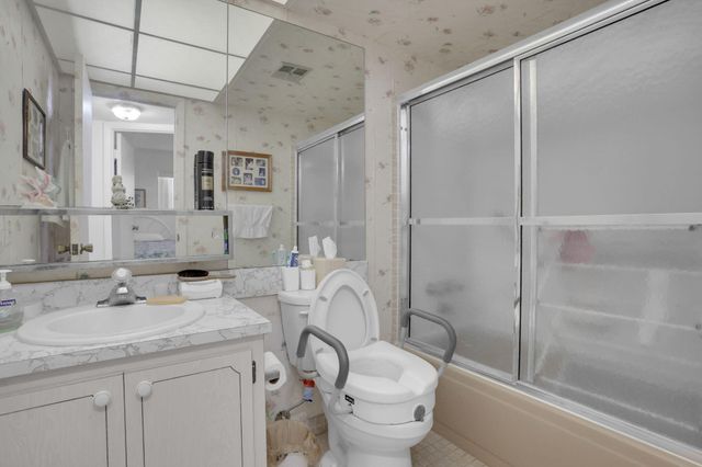 2751 E Sunrise Lakes Drive 204, Sunrise, FL 33322