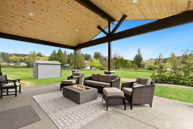 35945 SE 49th Street, Fall City, WA 98024