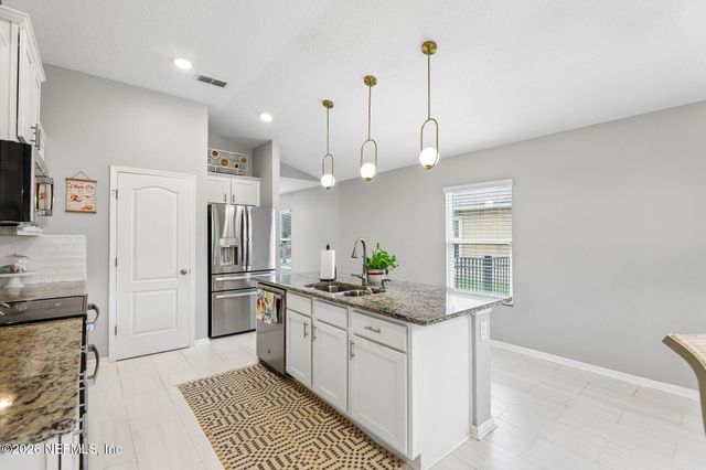 8153 MEADOW WALK Lane, Jacksonville, FL 32256