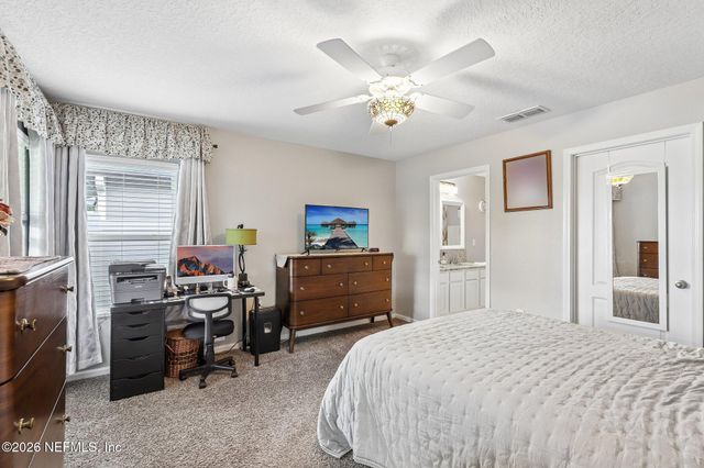 8153 MEADOW WALK Lane, Jacksonville, FL 32256