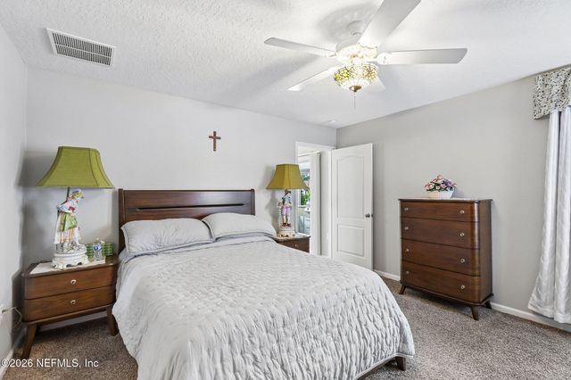 8153 MEADOW WALK Lane, Jacksonville, FL 32256