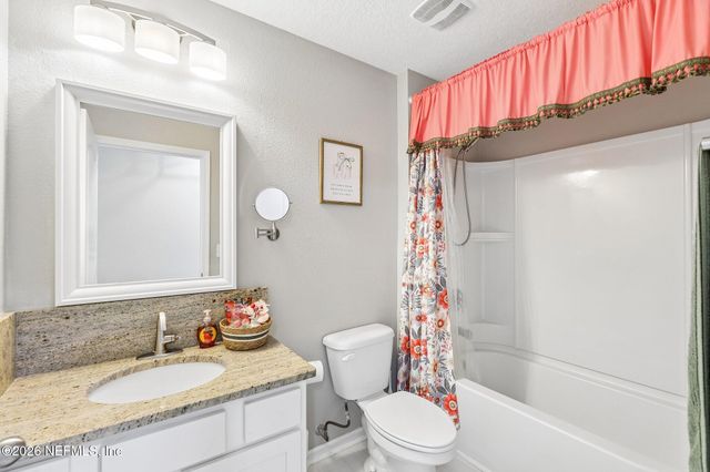 8153 MEADOW WALK Lane, Jacksonville, FL 32256