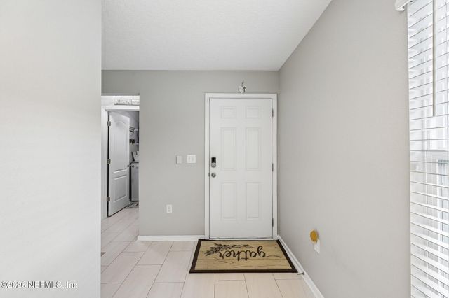 8153 MEADOW WALK Lane, Jacksonville, FL 32256