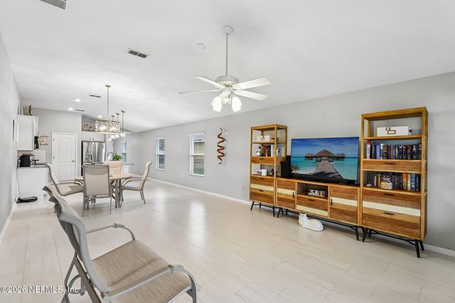 8153 MEADOW WALK Lane, Jacksonville, FL 32256