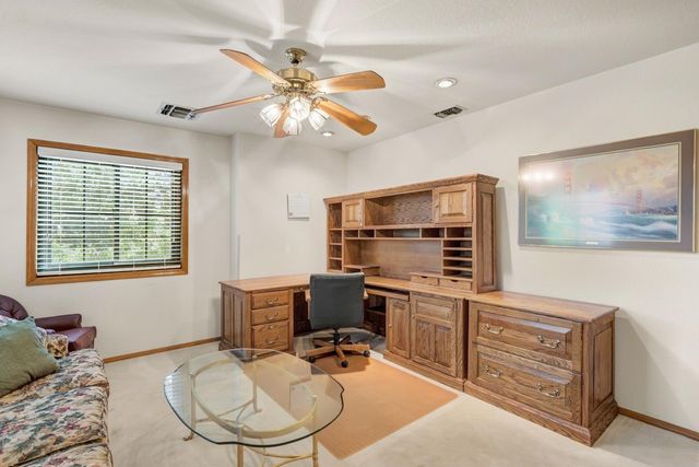 2952 Royce Dr, Rescue, CA 95672