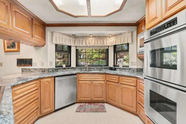 2952 Royce Dr, Rescue, CA 95672