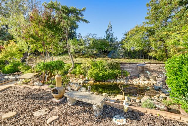 2952 Royce Dr, Rescue, CA 95672