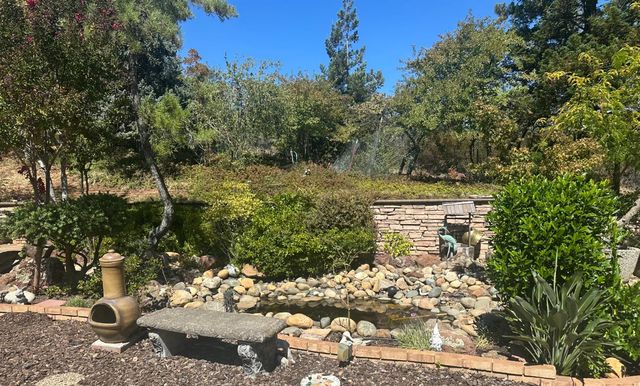 2952 Royce Dr, Rescue, CA 95672