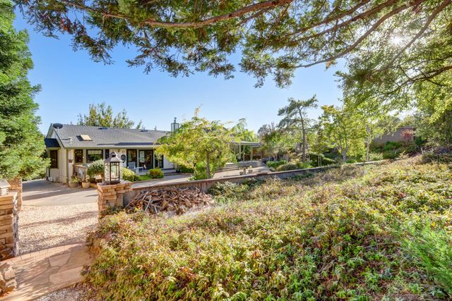 2952 Royce Dr, Rescue, CA 95672