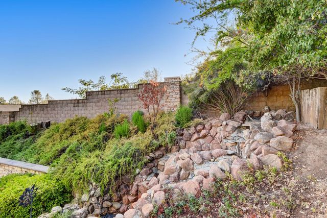 2952 Royce Dr, Rescue, CA 95672