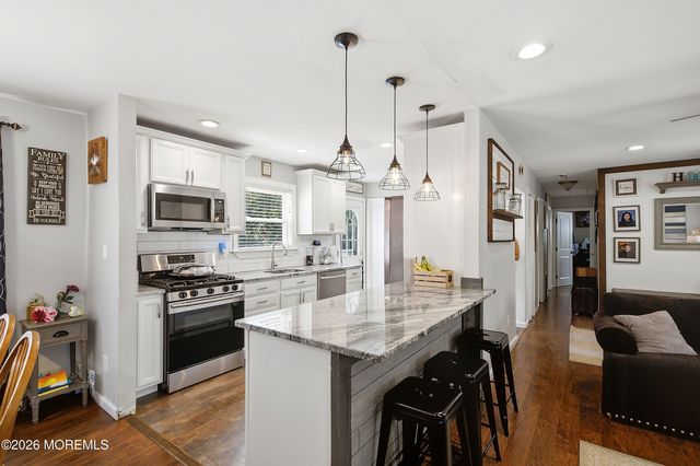 25 Laurelton Avenue, Jackson, NJ 08527