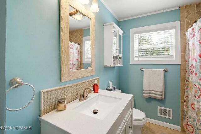 25 Laurelton Avenue, Jackson, NJ 08527