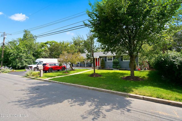 25 Laurelton Avenue, Jackson, NJ 08527