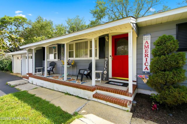 25 Laurelton Avenue, Jackson, NJ 08527