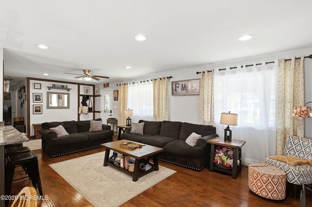 25 Laurelton Avenue, Jackson, NJ 08527