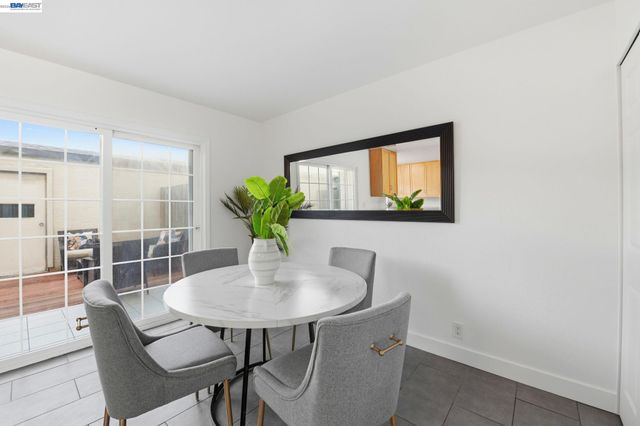 4336 Planet Cir, Union City, CA 94587