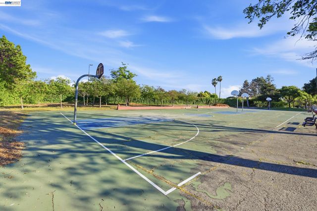 4336 Planet Cir, Union City, CA 94587