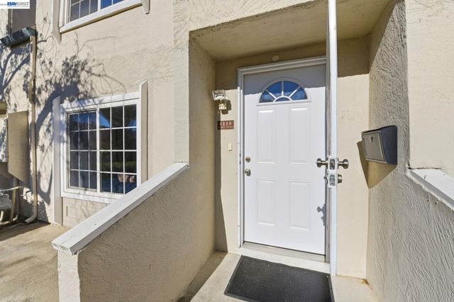4336 Planet Cir, Union City, CA 94587