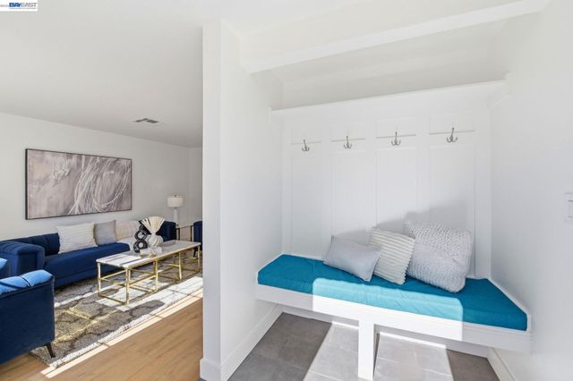 4336 Planet Cir, Union City, CA 94587