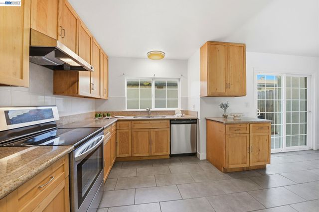 4336 Planet Cir, Union City, CA 94587