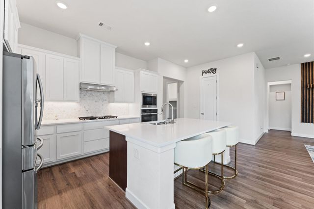 21 Cassena Grove Drive, Tomball, TX 77375