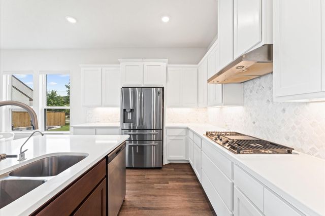 21 Cassena Grove Drive, Tomball, TX 77375