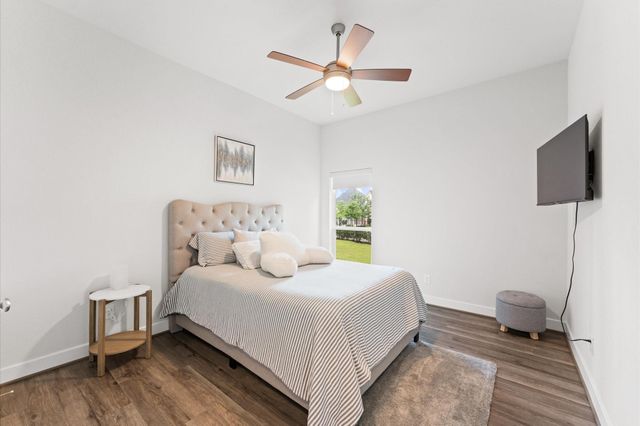 21 Cassena Grove Drive, Tomball, TX 77375