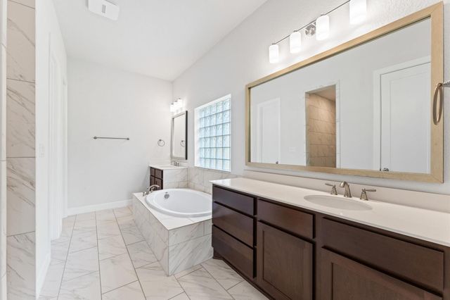 21 Cassena Grove Drive, Tomball, TX 77375