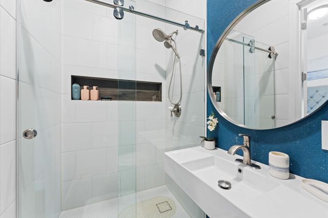 21 Cassena Grove Drive, Tomball, TX 77375