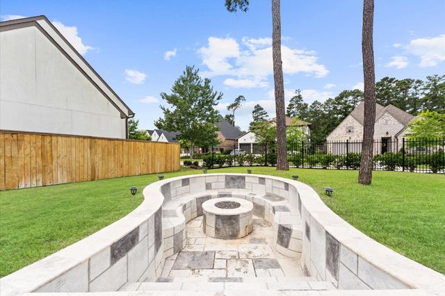 21 Cassena Grove Drive, Tomball, TX 77375