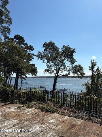 130 Camp Meeting Avenue, Island Heights, NJ 08732