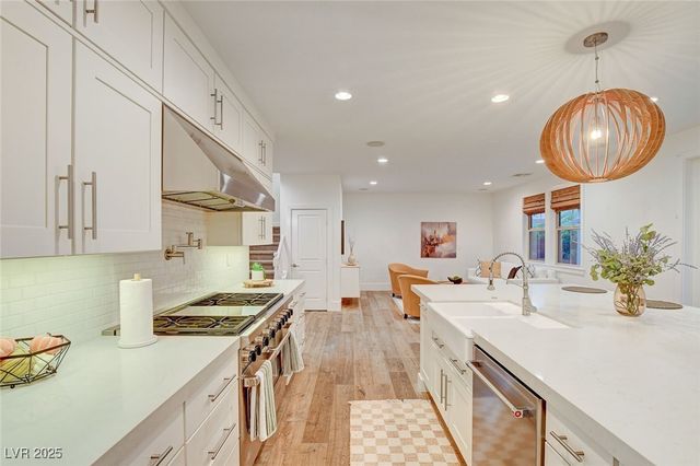 10410 Ashlar Point Way, Las Vegas, NV 89135