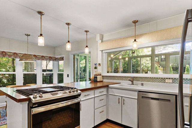 4016 Hiawatha Drive, Madison, WI 53711