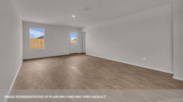 242 SURREY OAKS, Maxwell, TX 78656