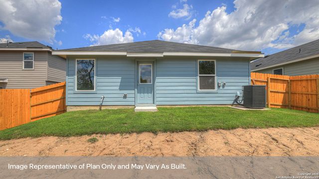 242 SURREY OAKS, Maxwell, TX 78656