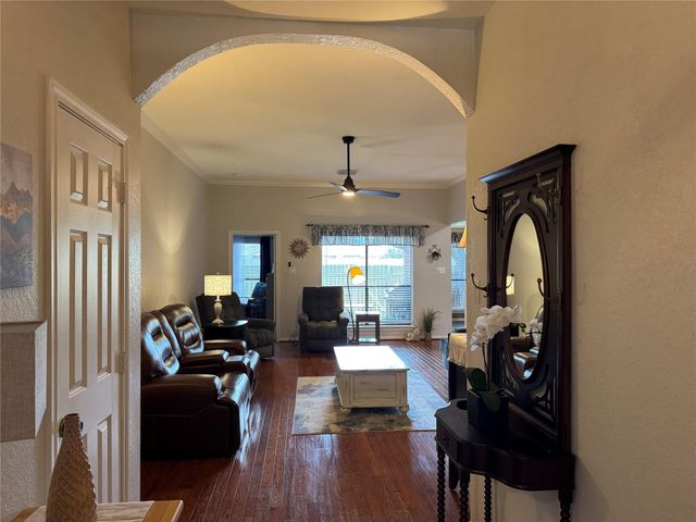 212 Live Oak Lane, Friendswood, TX 77546