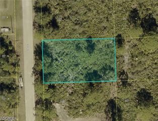 6006 Pat AVE N, Lehigh Acres, FL 33971