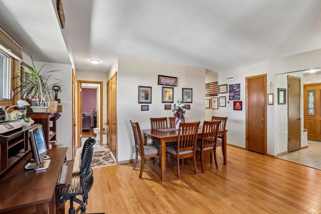5619 S Illinois AVENUE, Cudahy, WI 53110